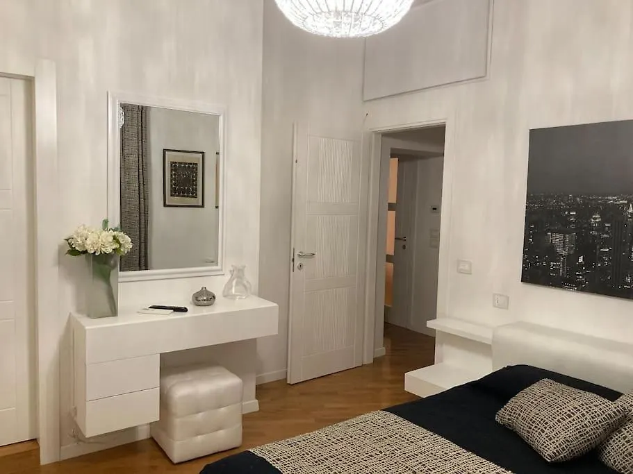 Thesan Lodge, Chic & Modern Design Apartment Grosseto 0*,