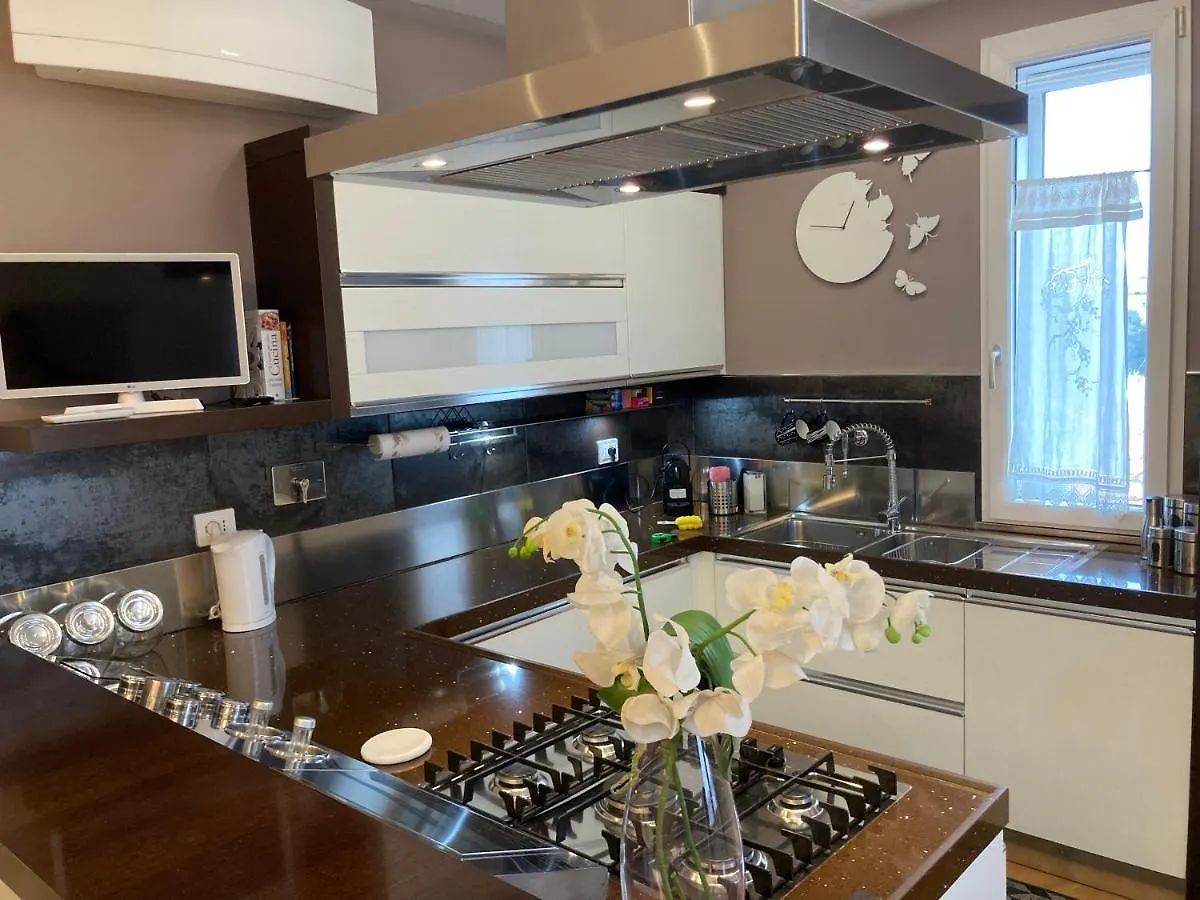 Thesan Lodge, Chic & Modern Design Apartment Grosseto